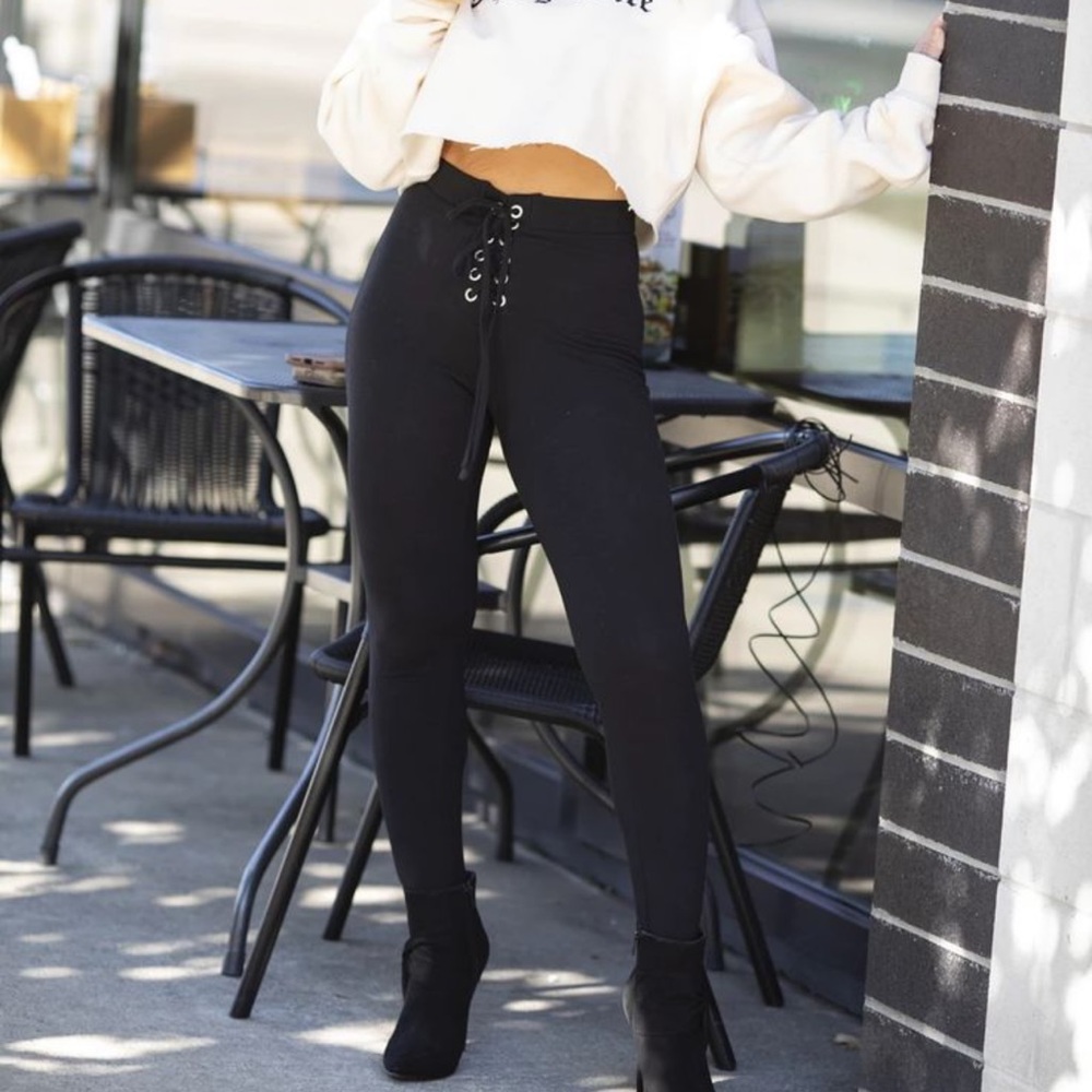 Kittenish lace up leggings “the Cleo”
